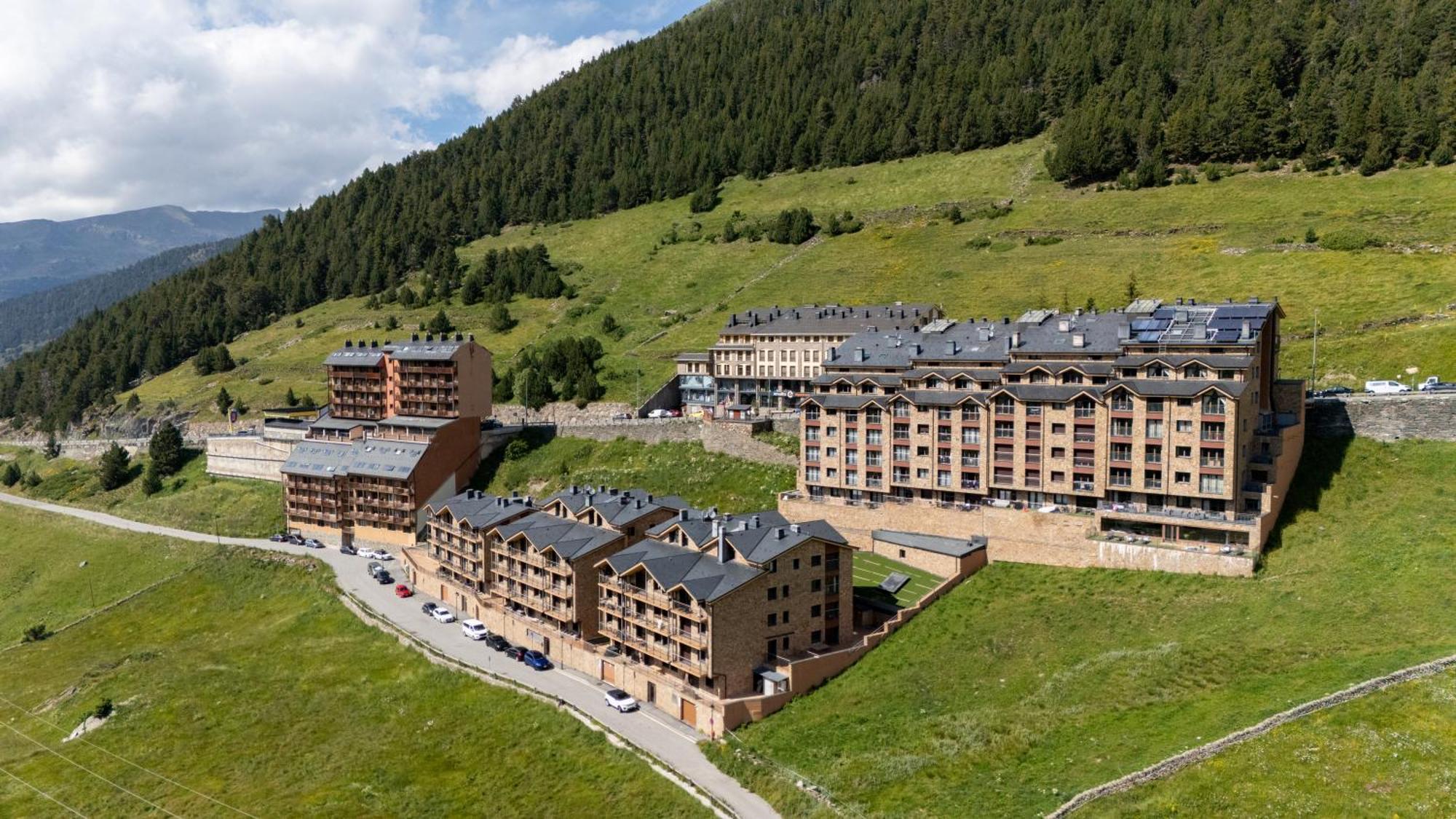 Pierre & Vacances Andorra Bordes d´Envalira エクステリア 写真