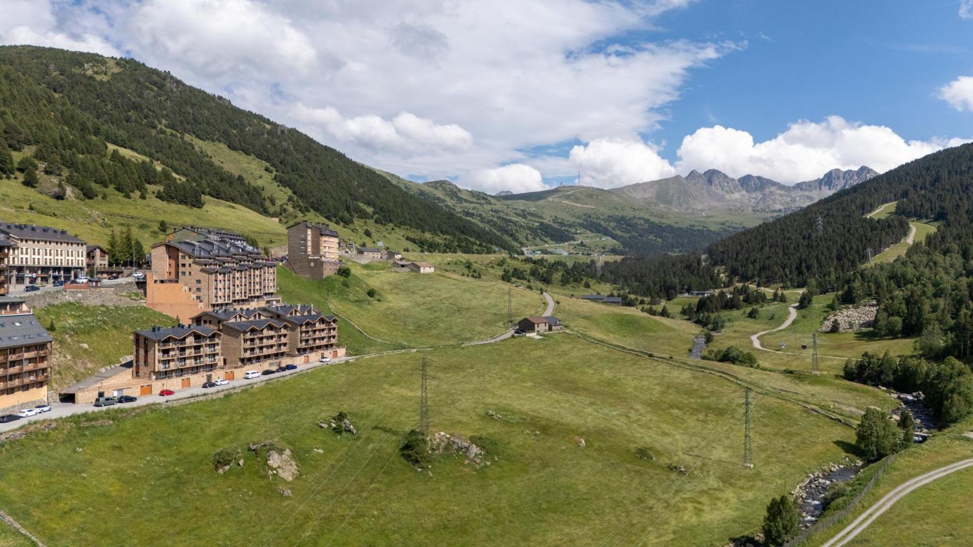 Pierre & Vacances Andorra Bordes d´Envalira エクステリア 写真
